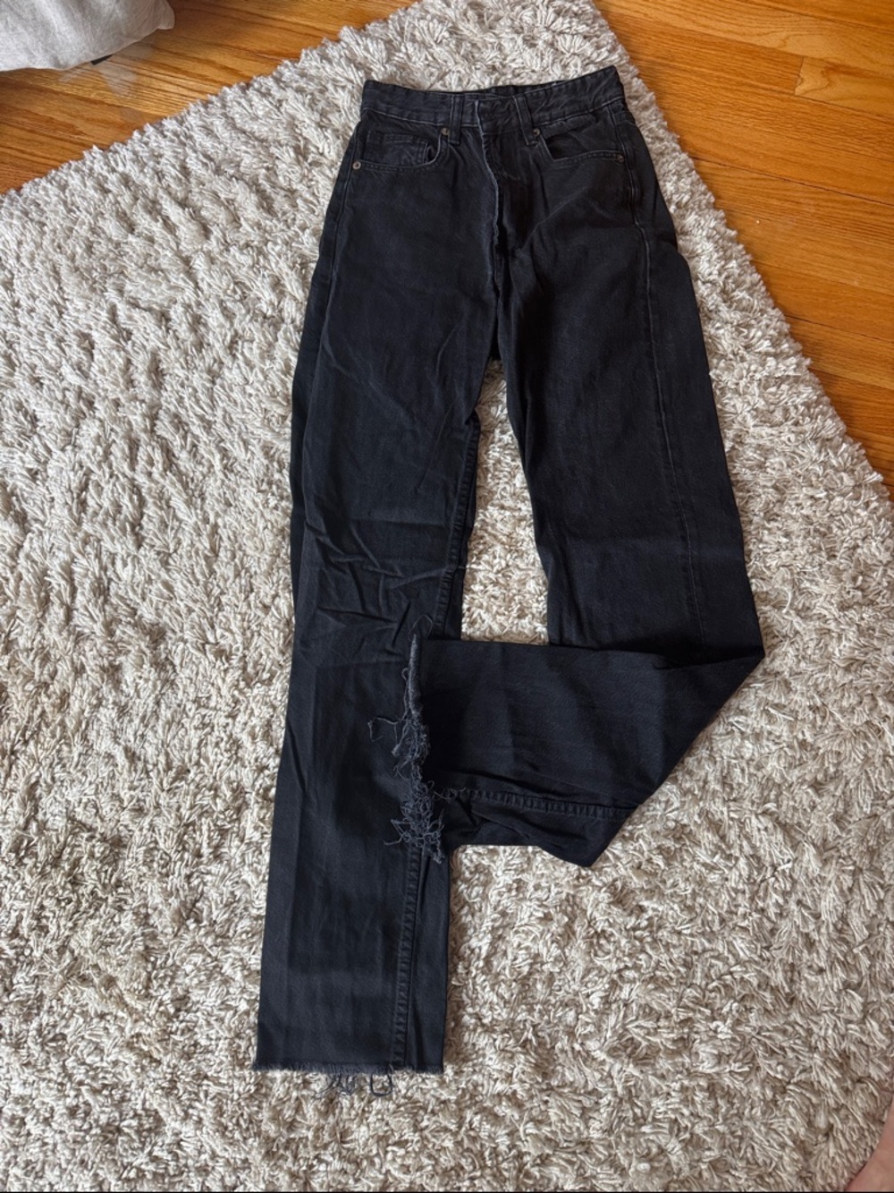 Zara High-Rise Black Women's Jeans with Raw-Hem Detail
